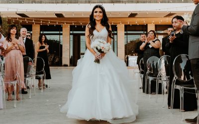 How to choose the best beach wedding dress