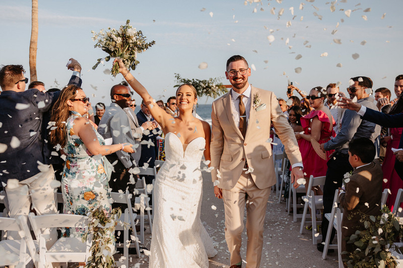 Paulette & Dylan: A timeless wedding in Los Cabos for a classic love story