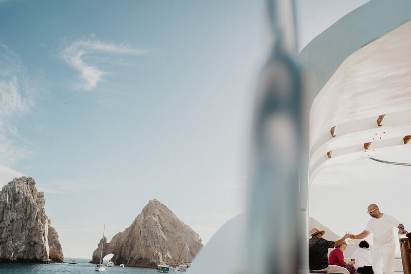 Pelican Boat heading towards los Cabos Arch